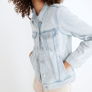 Madewell denim jacket in light blue westline wash women’s XL extra large